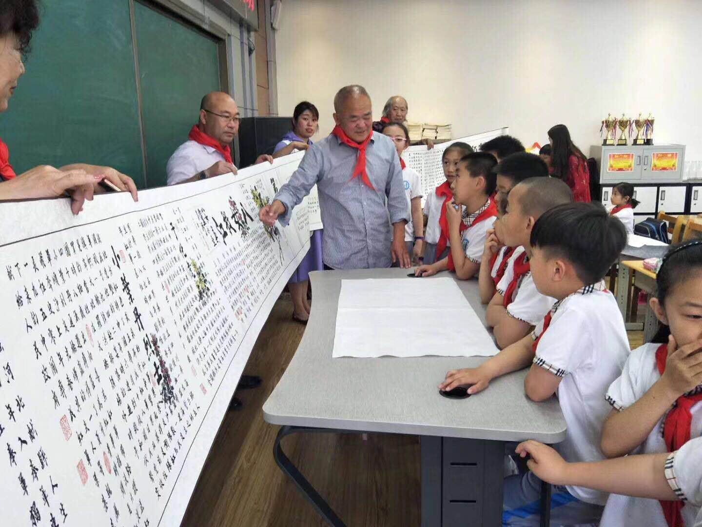 齐鲁书画研究院青岛分院书法作品进校园 - 齐鲁书画研究院青岛分院
